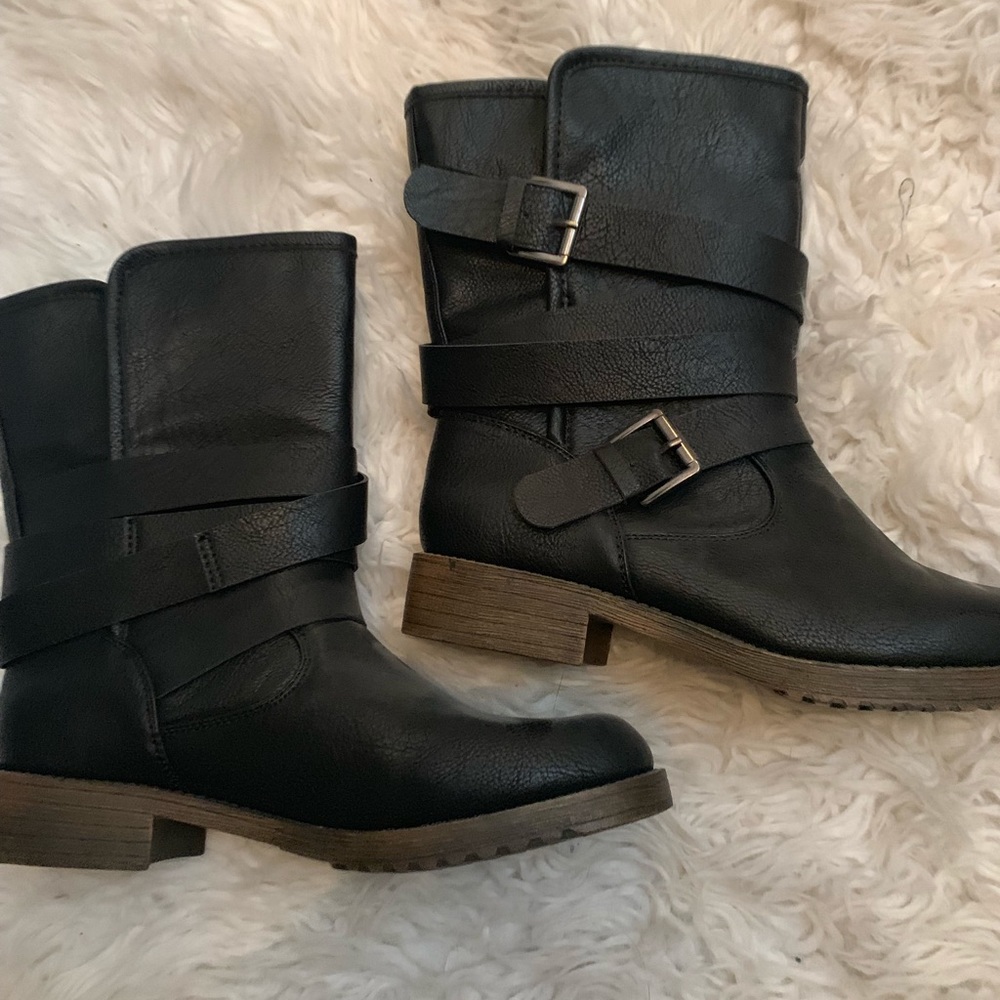 Black motor boots